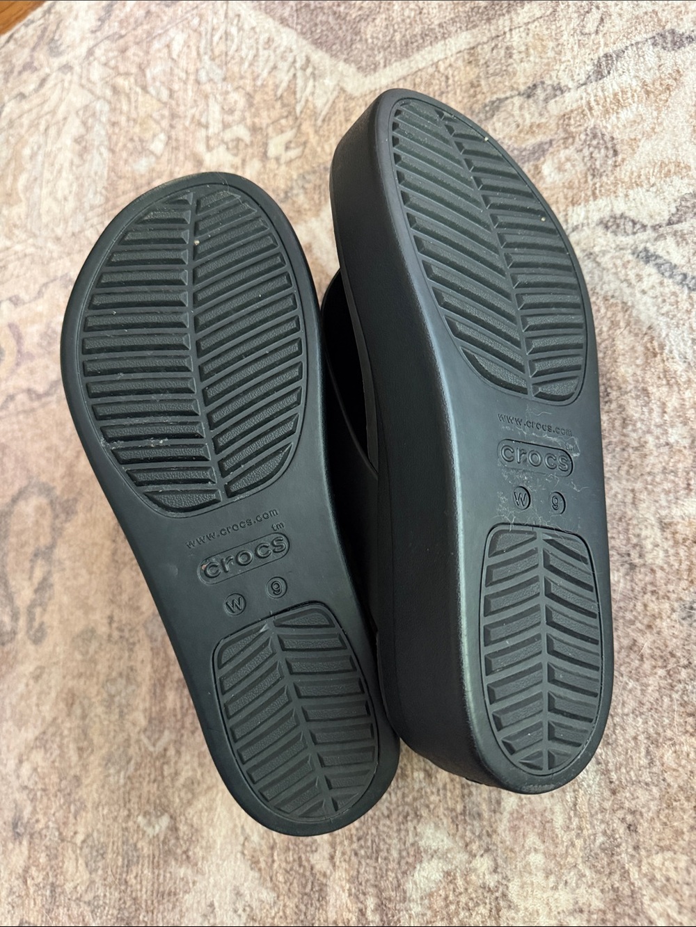 Crocs LiteRide Brooklyn Platform Flip Flops Sandals Black Size 9 Like New - Picture 8 of 8
